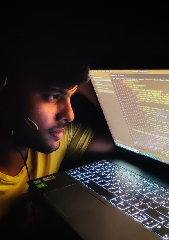 Sudhanshu Jha — Ethical Hacker working at computer